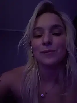 LilFleurish online show from October 21, 2025, 7:36 pm