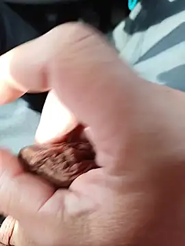 Snapshot of Micki2 chatting on October 15, 2025, 11:10 am Micki2 online show from October 15, 2025, 11:10 am