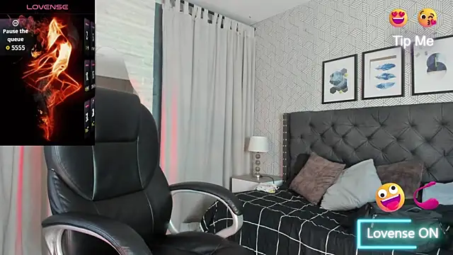 sweet  vanessa1 online show from November 25, 2025, 3:06 am