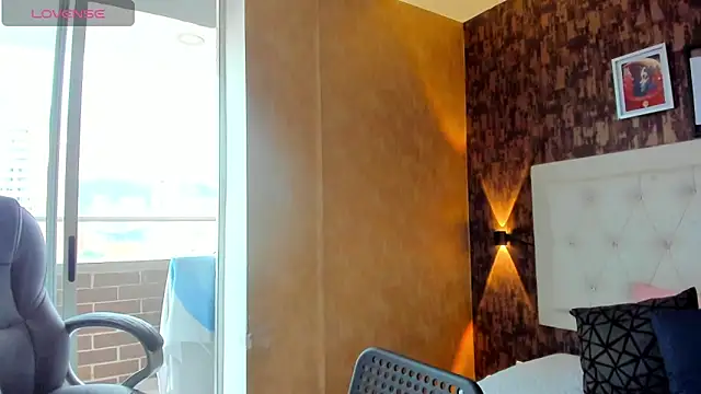 sweet  vanessa1 online show from February 27, 2026, 9:59 pm