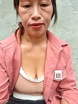 ngocngoc cute online show from June 29, 2026, 3:24 am