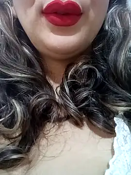 LINA-DALOUA online show from January 9, 2026, 4:32 pm