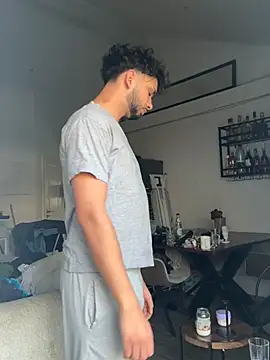 Gipsyboysteve online show from April 18, 2026, 6:28 am