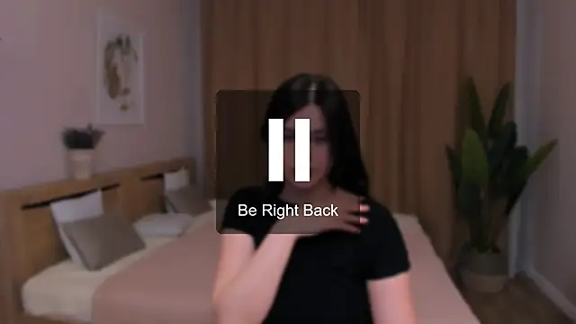 lil angel  online show from February 5, 2026, 12:15 am