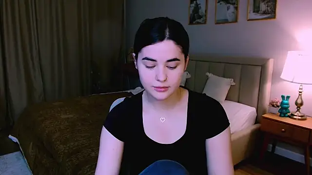 lil angel  online show from March 9, 2026, 10:25 pm