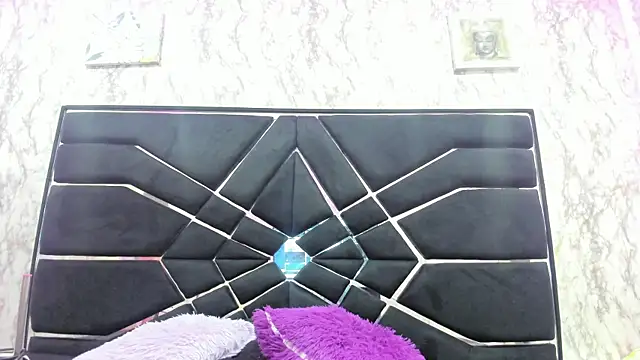 Snapshot of LITTLESUSSYY_ chatting on September 23, 2025, 11:46 am LITTLESUSSYY online show from September 23, 2025, 11:46 am