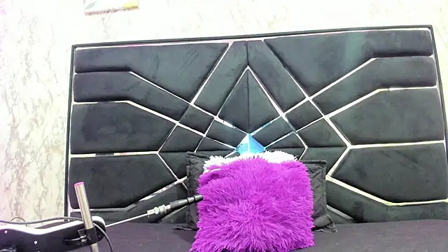 Snapshot of LITTLESUSSYY_ chatting on September 29, 2025, 11:48 am LITTLESUSSYY online show from September 29, 2025, 11:48 am