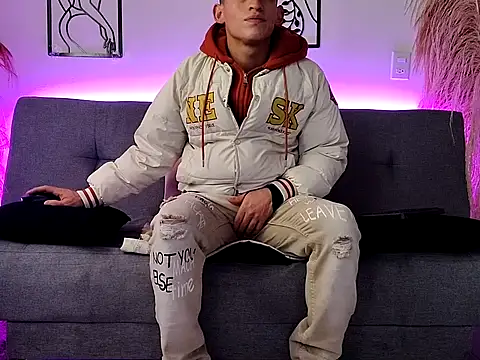 Masterblue hot online show from December 18, 2025, 11:49 am