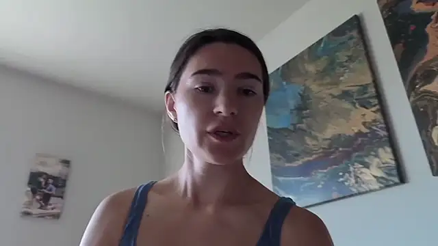 bambifarrina online show from April 23, 2026, 5:15 pm