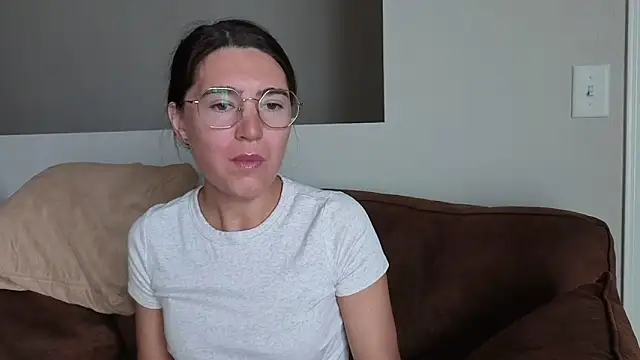 bambifarrina online show from April 24, 2026, 2:30 pm