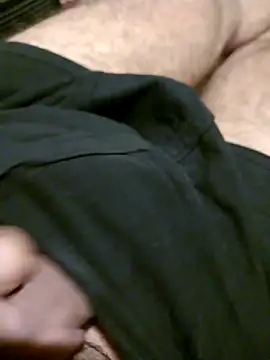 bullut06 online show from November 4, 2025, 2:43 am