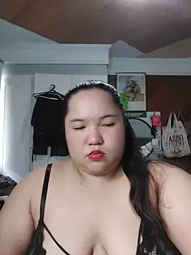 LianaCruzado online show from June 6, 2026, 7:02 am