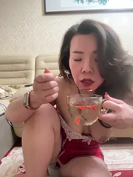 anna yngs online show from April 1, 2026, 1:41 pm