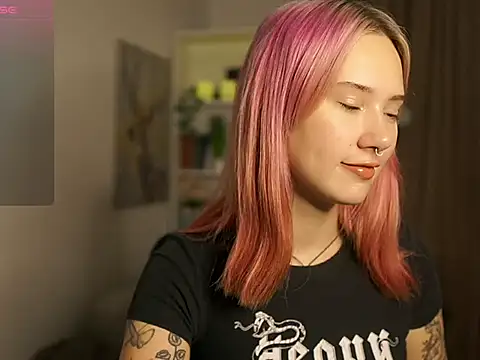 uwu nika18 online show from October 29, 2025, 9:33 am