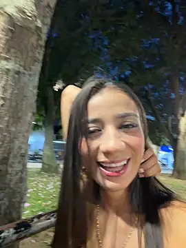 -juicy  online show from February 4, 2026, 11:20 pm