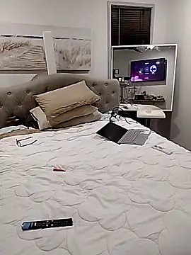 iamthepublickmasterbater online show from September 24, 2025, 5:16 pm