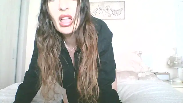 EllaKent online show from April 1, 2026, 2:36 pm