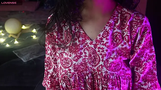 Snapshot of NidhiChandra chatting on November 3, 2025, 11:11 am NidhiChandra online show from November 3, 2025, 11:11 am