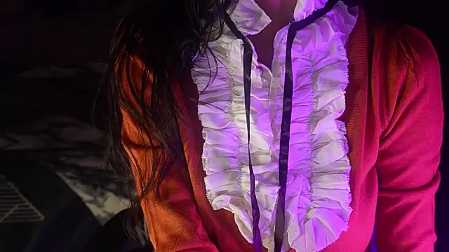 Snapshot of NidhiChandra chatting on November 4, 2025, 8:35 am NidhiChandra online show from November 4, 2025, 8:35 am