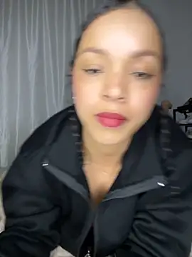 Yasmin777  online show from November 25, 2025, 12:10 am