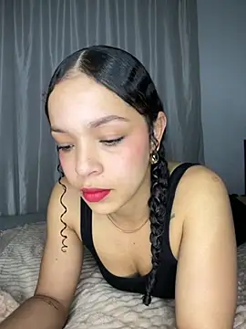 Yasmin777  online show from November 26, 2025, 11:28 pm