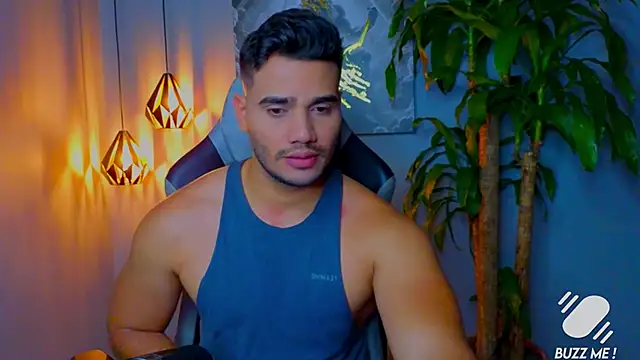 Snapshot of AndresR3 chatting on October 5, 2025, 11:24 pm AndresR3 online show from October 5, 2025, 11:24 pm