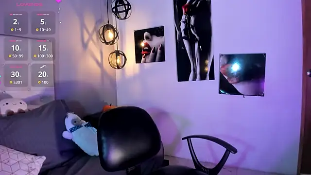 Nicollee Heart online show from October 29, 2025, 2:41 pm