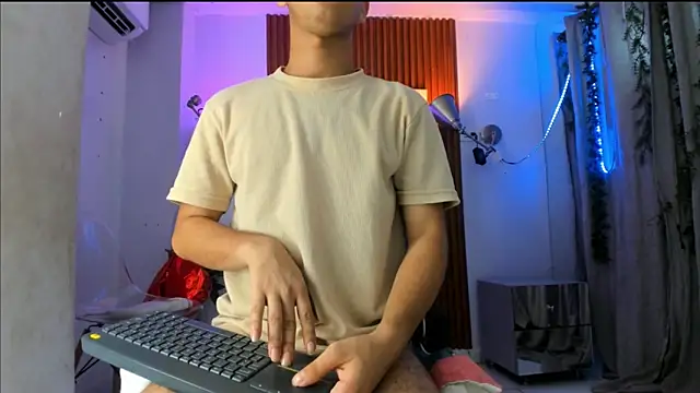 David niet online show from October 11, 2025, 5:44 pm