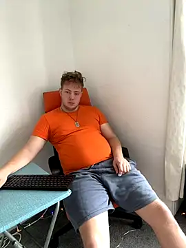 yourmaster2025 online show from September 10, 2025, 2:17 pm