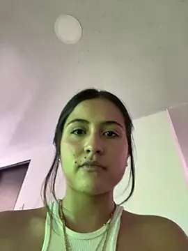 Ana  Pink online show from June 14, 2026, 8:44 pm