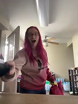 Snapshot of MommaBigTits24 chatting on March 14, 2026, 5:07 pm MommaBigTits24 online show from March 14, 2026, 5:07 pm