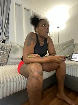 Bleuk online show from May 3, 2026, 3:23 am