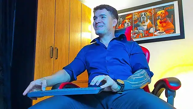 ALPHA DOMINUS  online show from November 19, 2025, 3:39 am