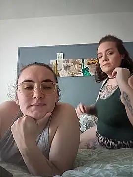 AndHerXO online show from March 19, 2026, 12:20 pm