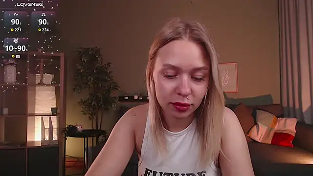 Pooja Hegde online show from September 11, 2025, 12:22 am