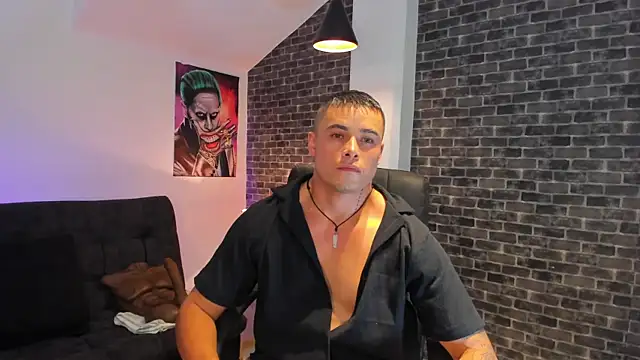 connorsmiith online show from September 9, 2025, 4:34 am