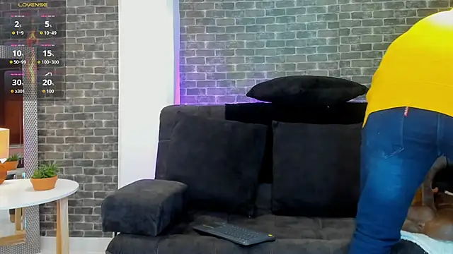 connorsmiith online show from September 25, 2025, 11:36 am