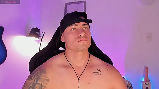 connorsmiith online show from June 3, 2026, 2:33 pm