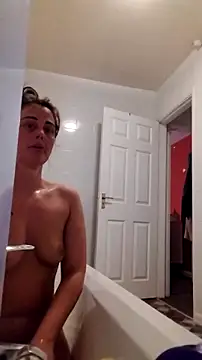 Snapshot of Sophrob96x chatting on February 26, 2026, 12:20 am Sophrob96x online show from February 26, 2026, 12:20 am