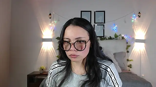 Megan 05  online show from March 9, 2026, 6:34 pm