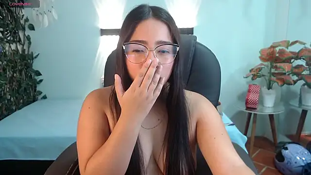 tinisweet online show from April 29, 2026, 6:58 pm