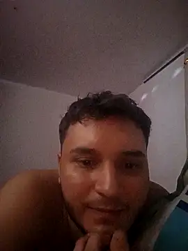 Snapshot of Hotguys111 chatting on September 26, 2025, 5:22 am Hotguys111 online show from September 26, 2025, 5:22 am