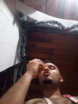 Snapshot of Hotguys111 chatting on December 18, 2025, 5:13 am Hotguys111 online show from December 18, 2025, 5:13 am