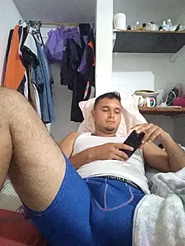 Snapshot of Hotguys111 chatting on December 23, 2025, 5:16 am Hotguys111 online show from December 23, 2025, 5:16 am