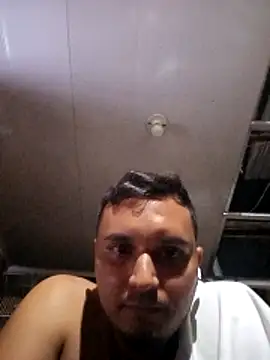 Snapshot of Hotguys111 chatting on January 15, 2026, 5:01 am Hotguys111 online show from January 15, 2026, 5:01 am