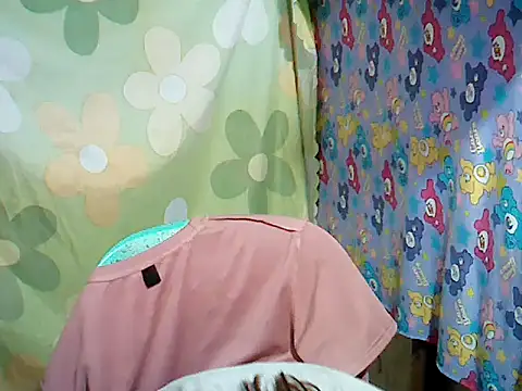 MorenaLovelyPinay24 online show from February 8, 2026, 10:07 am