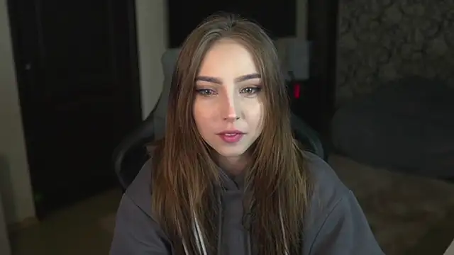 Snapshot of lis_silver chatting on November 29, 2025, 4:54 pm lis silver online show from November 29, 2025, 4:54 pm