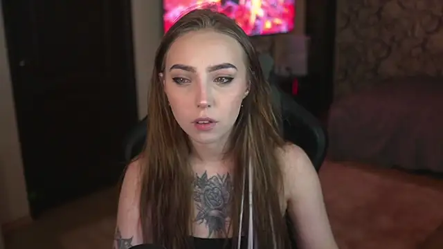 Snapshot of lis_silver chatting on December 2, 2025, 5:30 pm lis silver online show from December 2, 2025, 5:30 pm