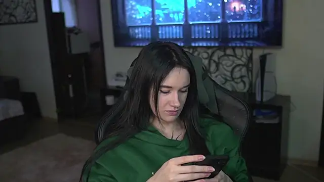 Snapshot of lis_silver chatting on January 12, 2026, 1:27 pm lis silver online show from January 12, 2026, 1:27 pm