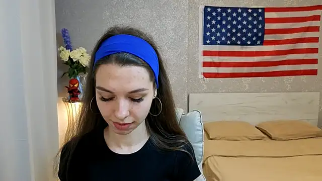 Snapshot of KellyShines chatting on July 4, 2026, 5:19 pm KellyShines online show from July 4, 2026, 5:19 pm